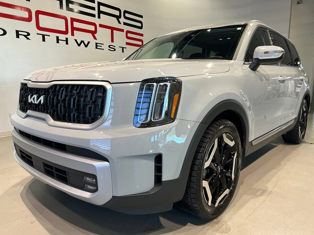 Used 2023 Kia Telluride EX X-Line AWD/4WD image 2