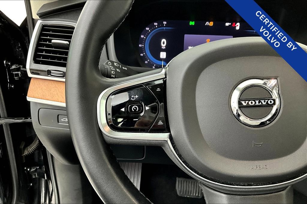 Used 2023 Volvo XC90 B6 Plus image 26