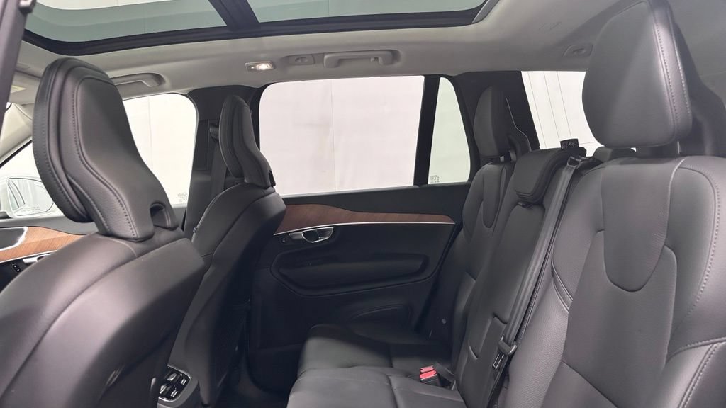 Certified 2025 Volvo XC90 T8 Plus w/ Protection Package Premier AWD/4WD image 22