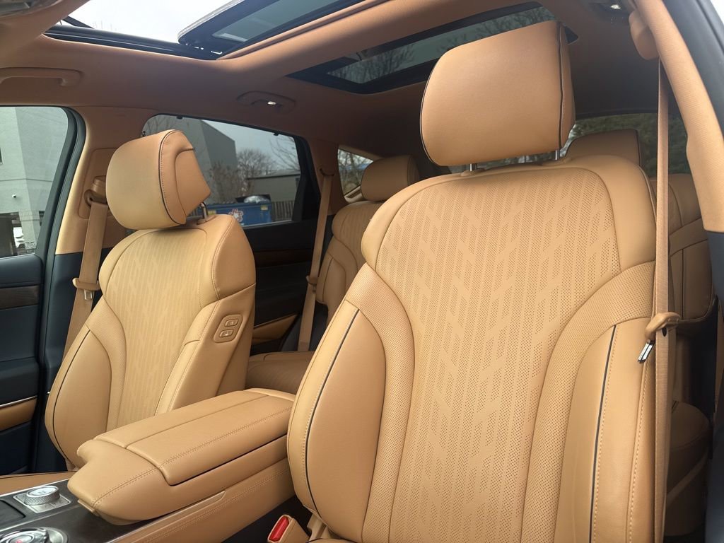 Used 2024 Genesis GV80 2.5T w/ Advanced Package image 13