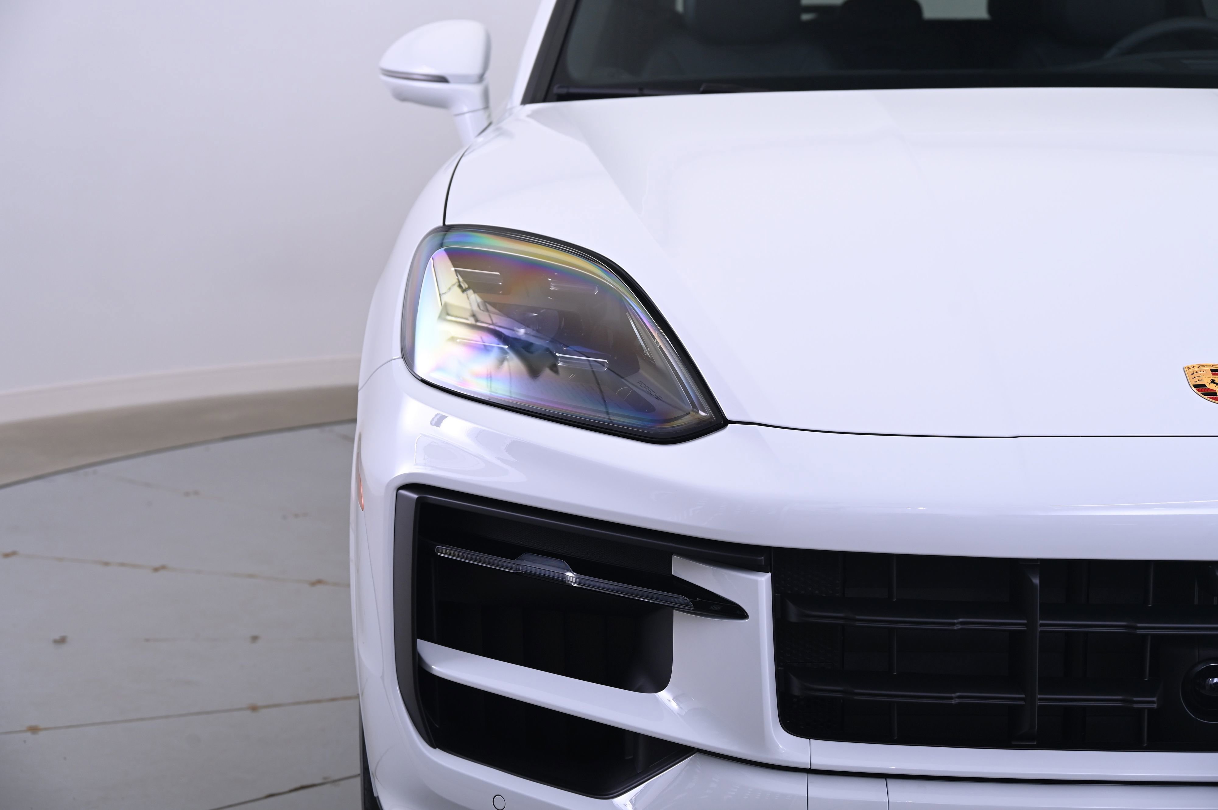 Certified 2025 Porsche Cayenne image 11