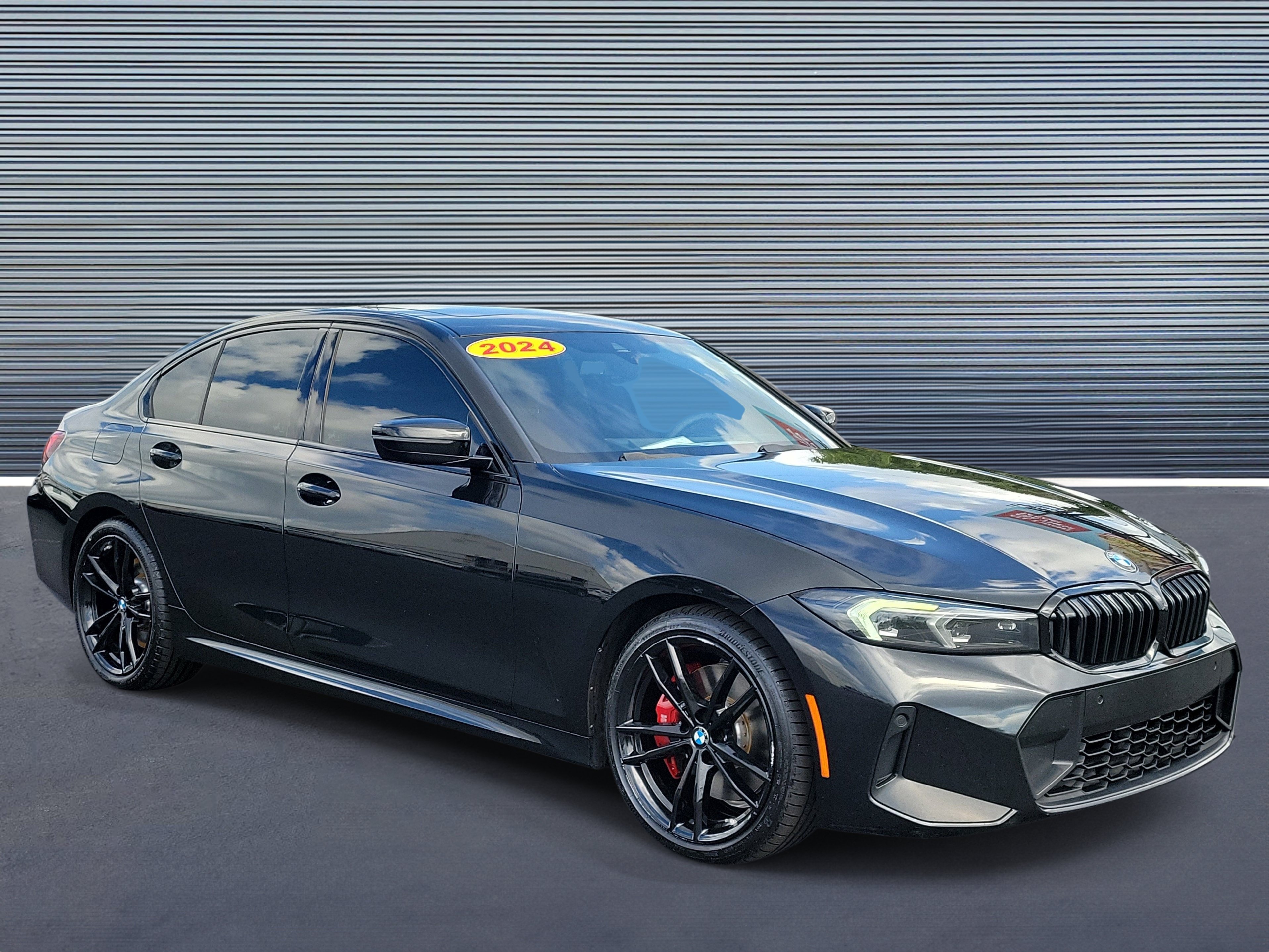 Used 2024 BMW 330i Sedan w/ M Sport Package RWD image 2