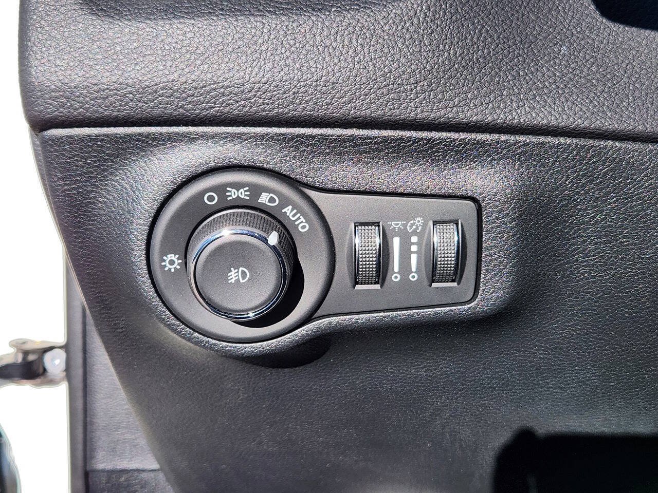 Used 2018 Jeep Compass Trailhawk w/ Leather Interior Group AWD/4WD image 20