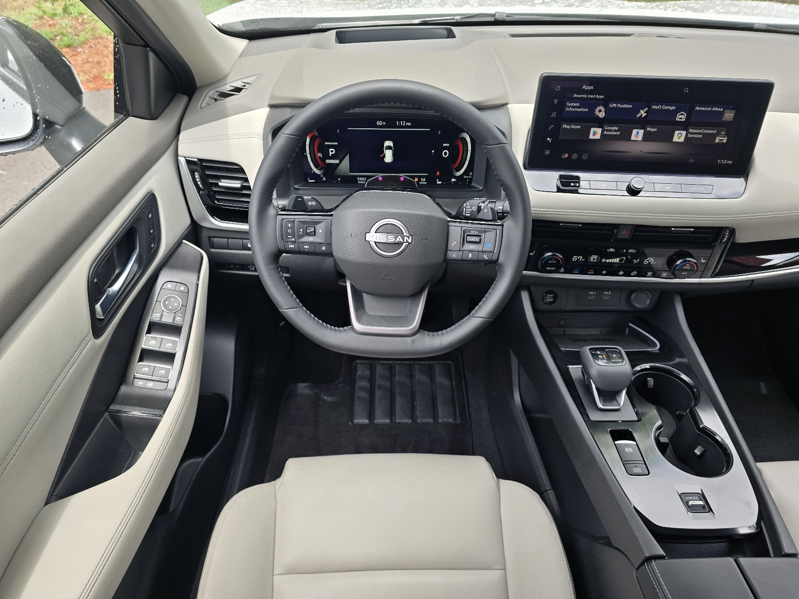 Certified 2025 Nissan Rogue SL w/ Tech Package FWD image 14