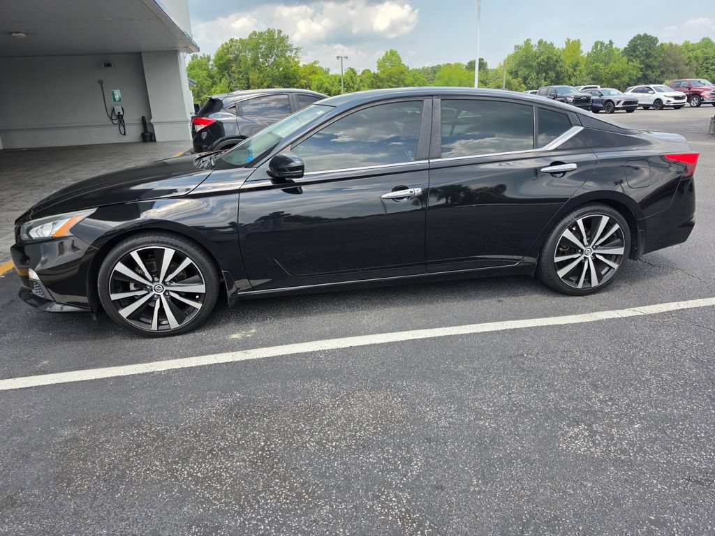 Used 2019 Nissan Altima 2.5 SR w/ SR Premium Package FWD image 5