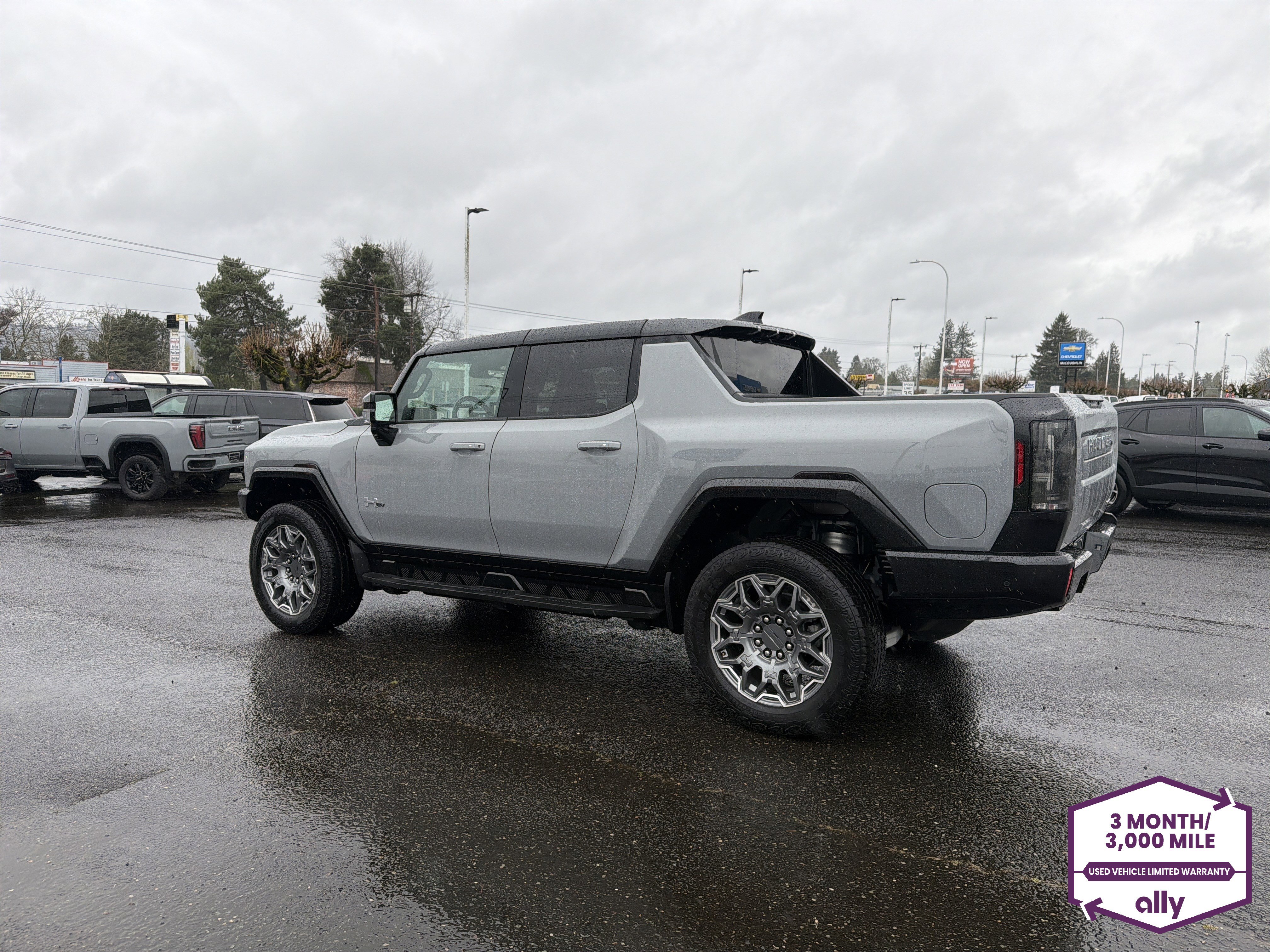Used 2025 GMC Hummer EV 3X AWD/4WD image 3