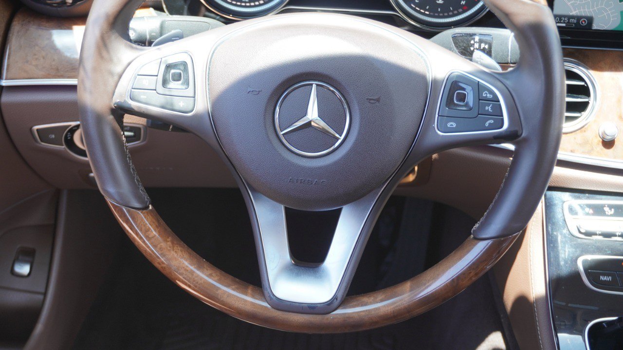 Used 2017 Mercedes-Benz E 300 image 28