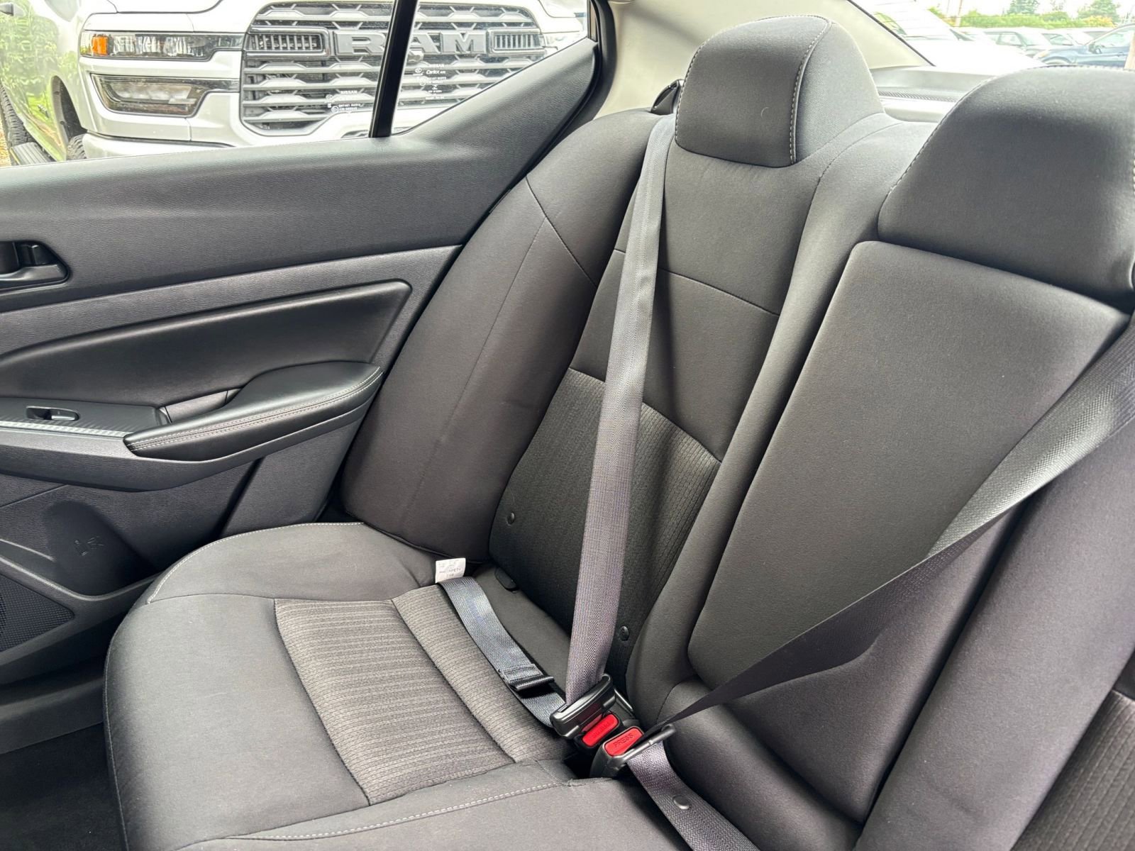 Used 2025 Nissan Altima 2.5 SV FWD image 40