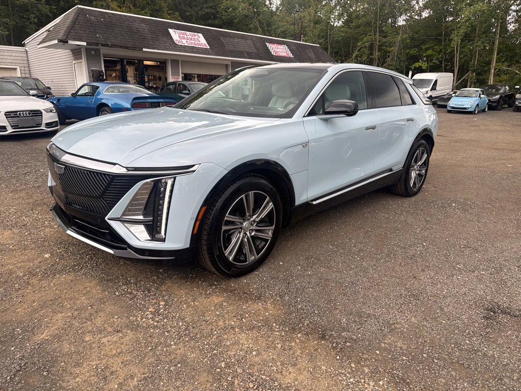 Used 2024 Cadillac Lyriq Luxury