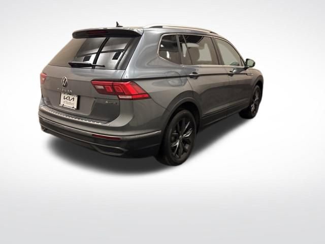 Used 2024 Volkswagen Tiguan SE AWD/4WD image 5