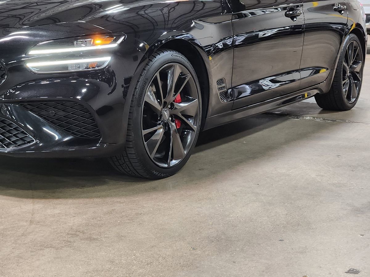 Used 2022 Genesis G70 3.3T RWD image 17