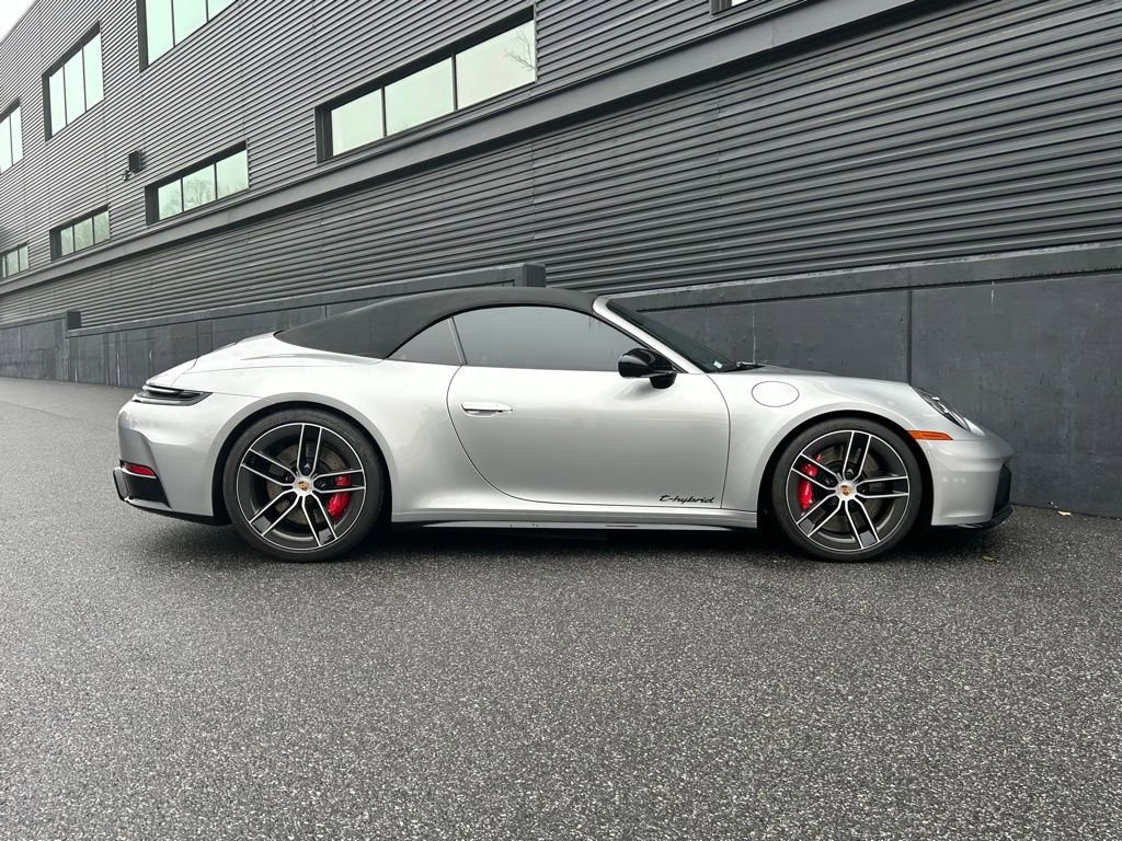 Certified 2026 Porsche 911 Carrera GTS RWD image 11