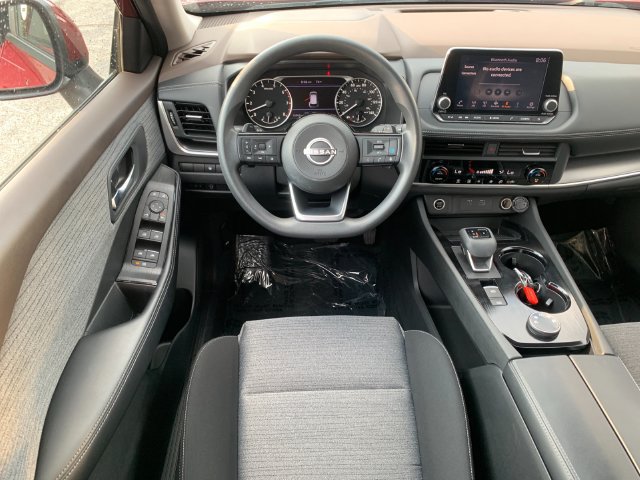 Used 2023 Nissan Rogue SV AWD/4WD image 16