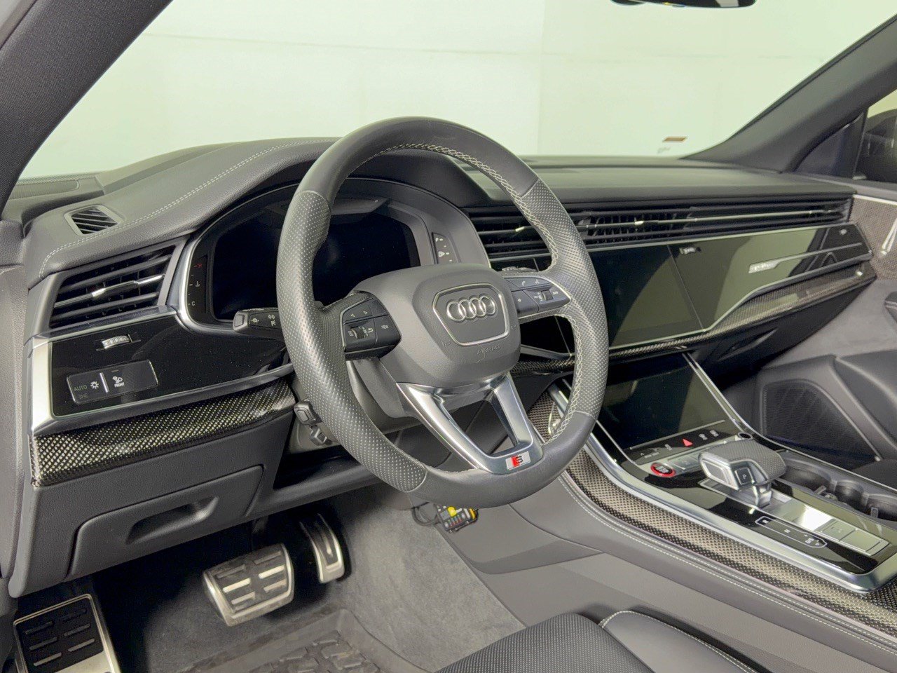 Used 2023 Audi SQ8 Prestige AWD/4WD image 4