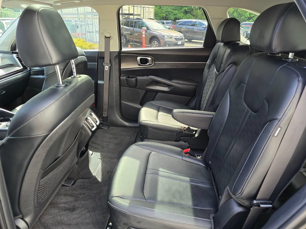 Used 2025 Kia Sorento EX w/ EX Panoramic Sunroof Package AWD/4WD image 10