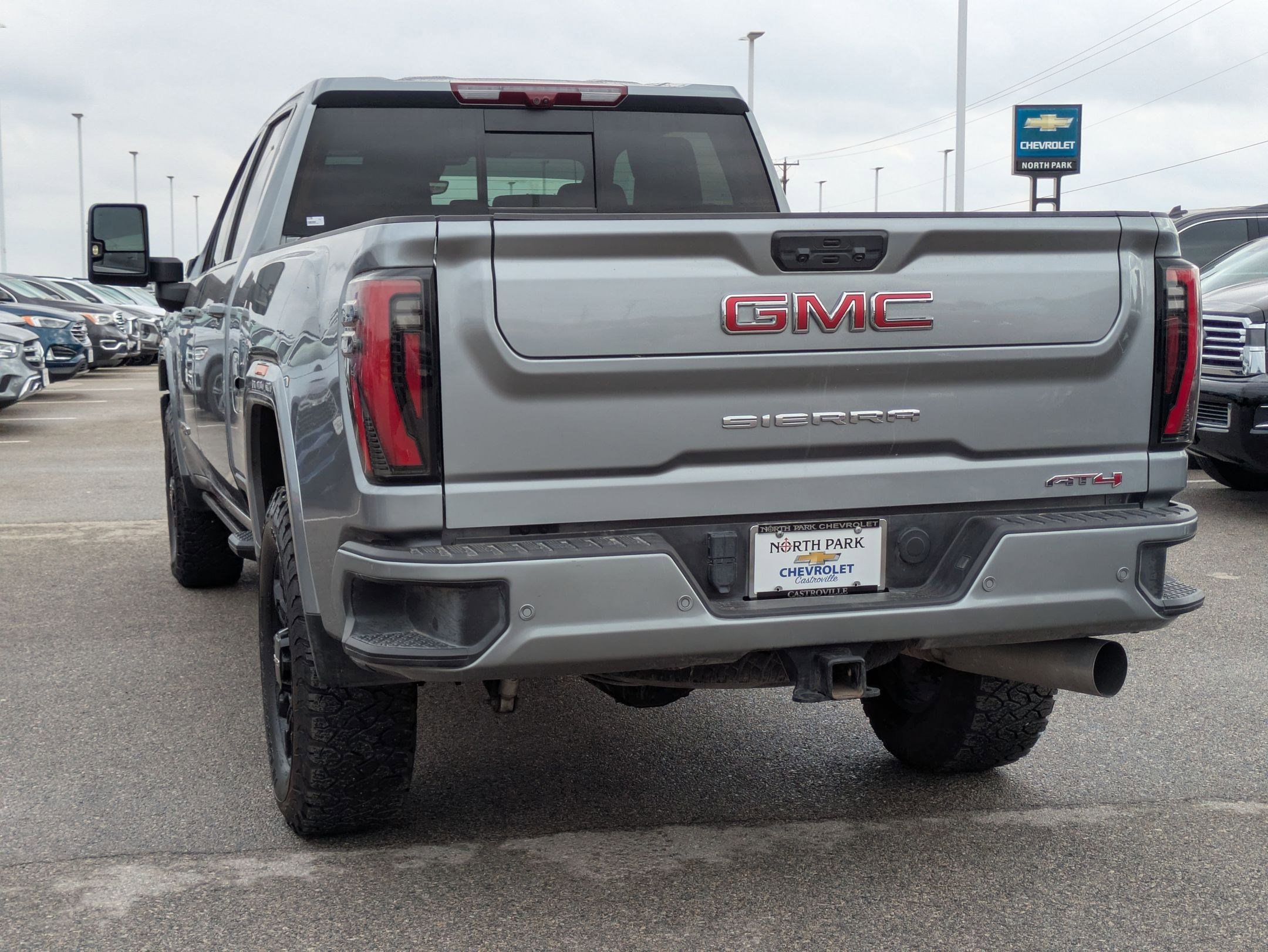 Used 2025 GMC Sierra 2500 AT4 w/ AT4 Premium Plus Package image 5