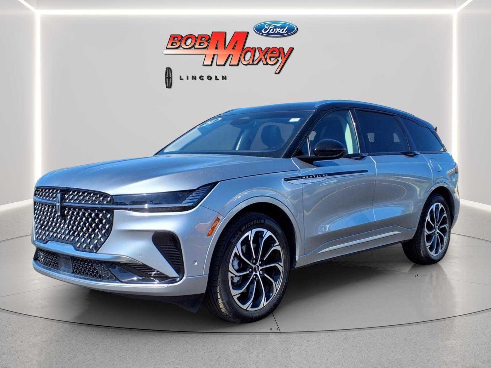 Used 2024 Lincoln Nautilus Reserve w/ Equipment Group 202A AWD/4WD video 1