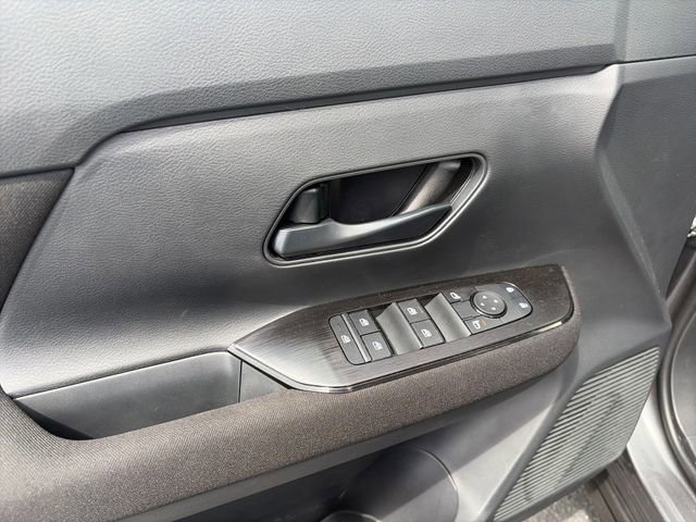 New 2026 Nissan Kicks S FWD image 16