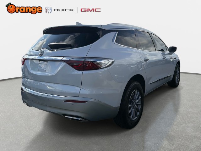 Used 2023 Buick Enclave Essence FWD image 3