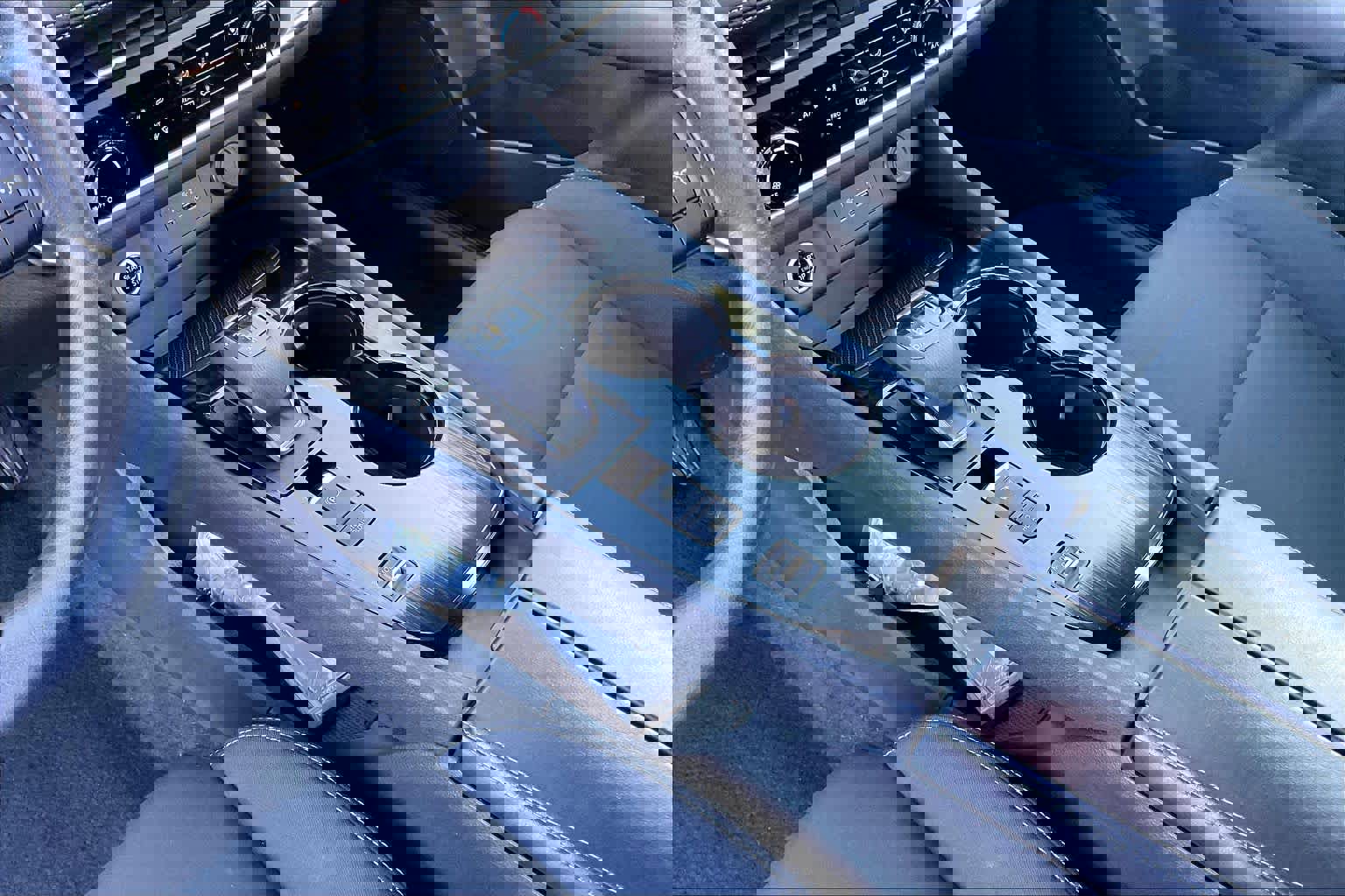 Used 2023 Nissan Rogue S image 19