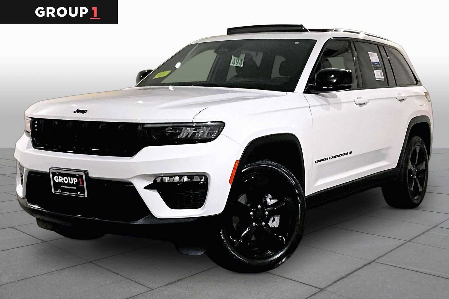 Used 2024 Jeep Grand Cherokee Limited w/ Black Appearance Package AWD/4WD image 1