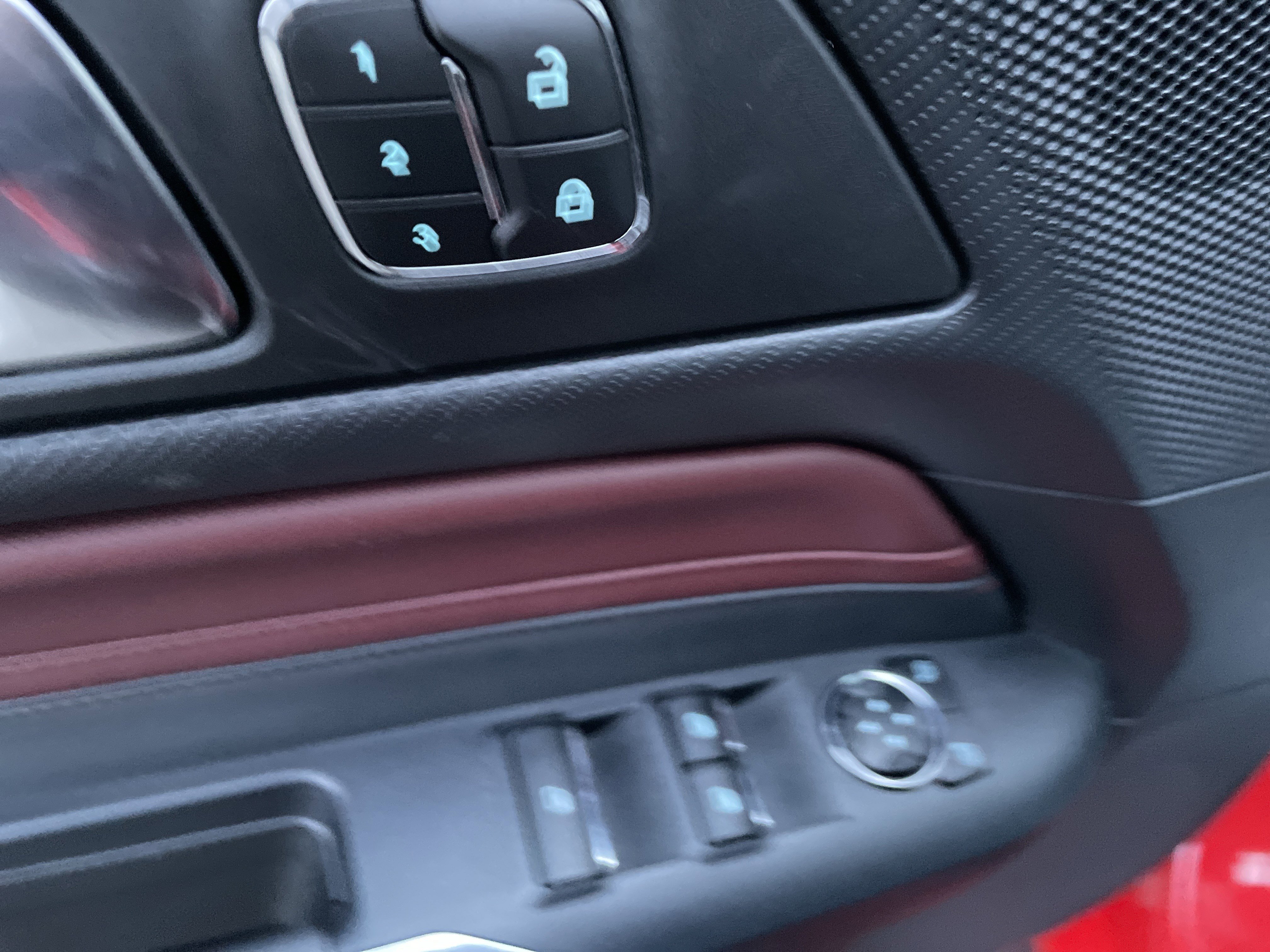 Used 2025 Ford Mustang GT Premium image 25