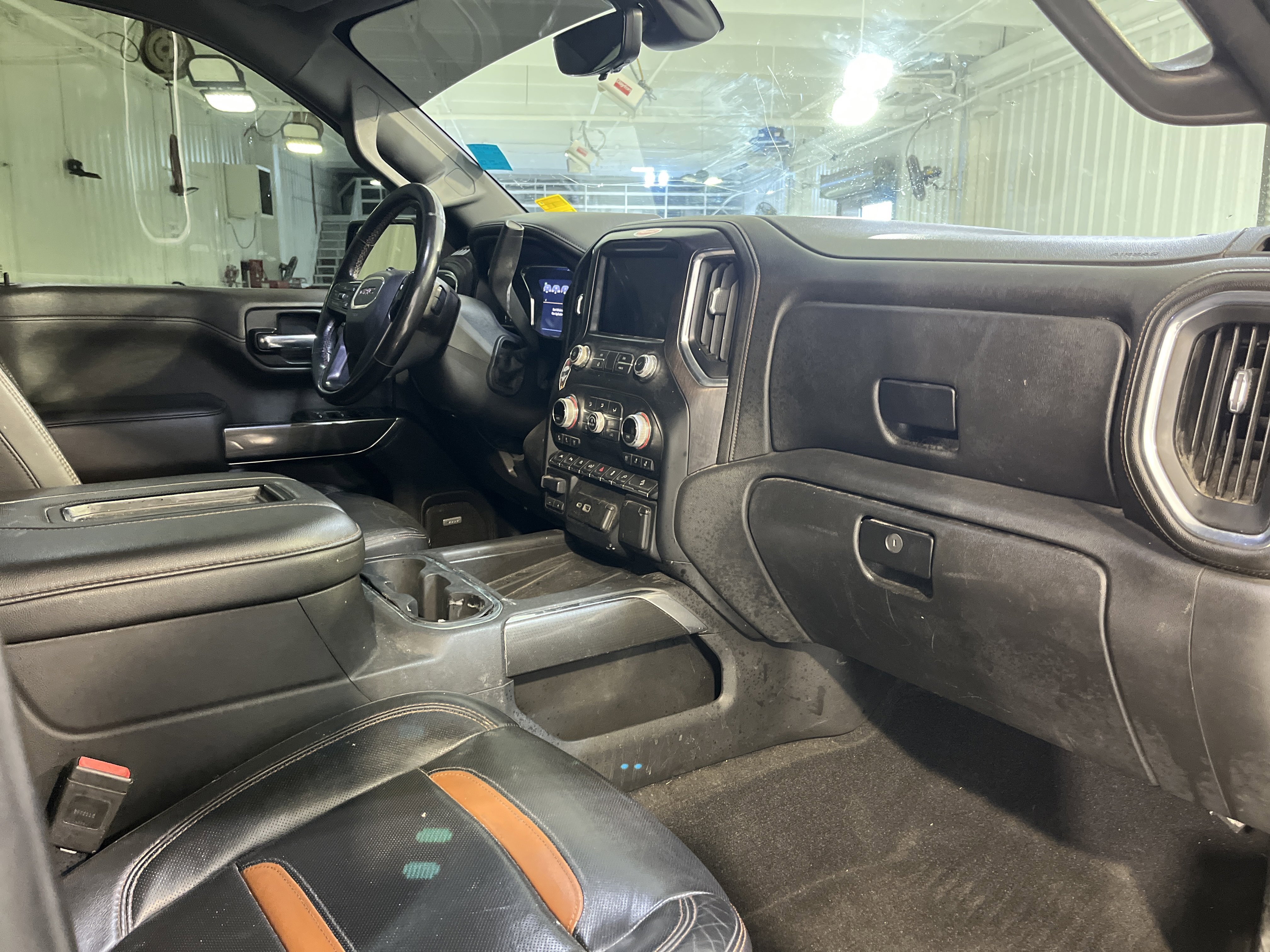 Used 2020 GMC Sierra 1500 AT4 w/ AT4 Premium Package image 16