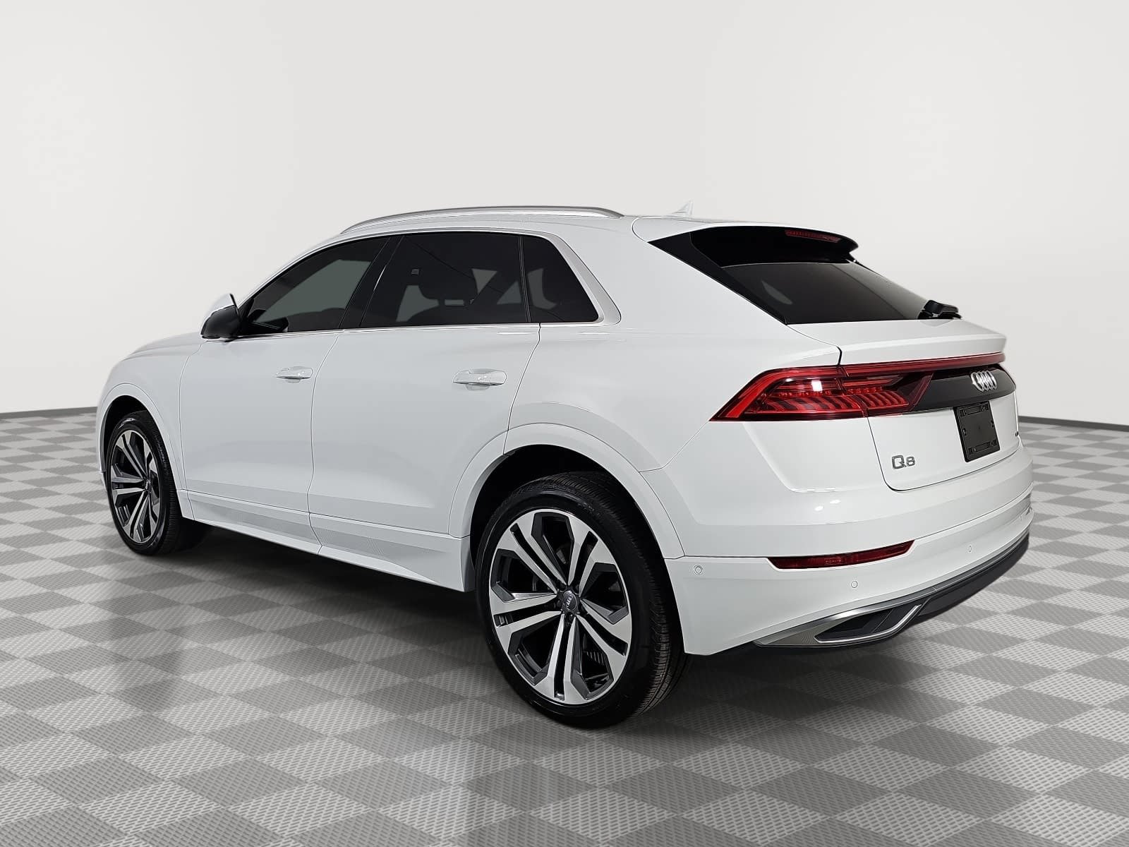 Used 2019 Audi Q8 Premium Plus AWD/4WD image 6