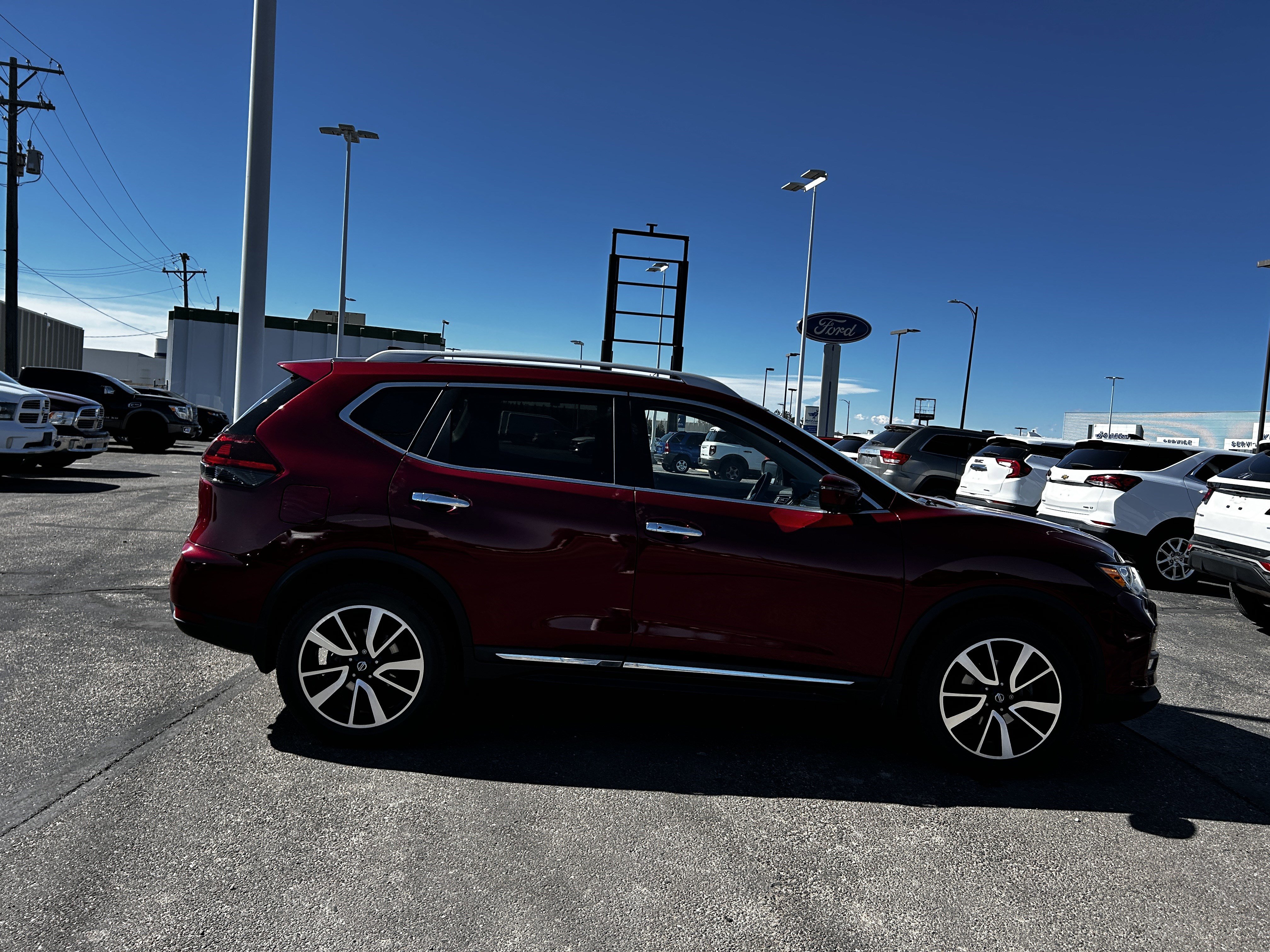 Used 2020 Nissan Rogue SL w/ Premium Package image 6