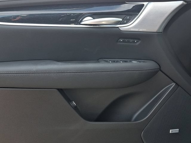 New 2026 Cadillac XT5 Premium Luxury w/ LPO, ONYX Package AWD/4WD image 8