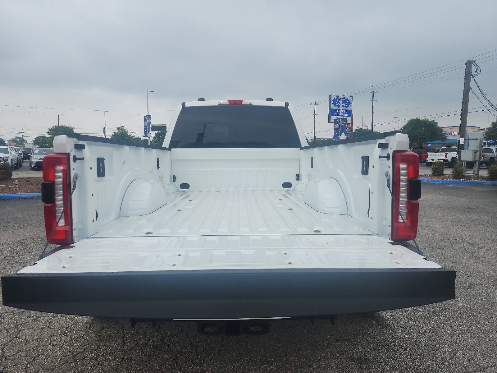 Used 2026 Ford F350 Lariat AWD/4WD image 5