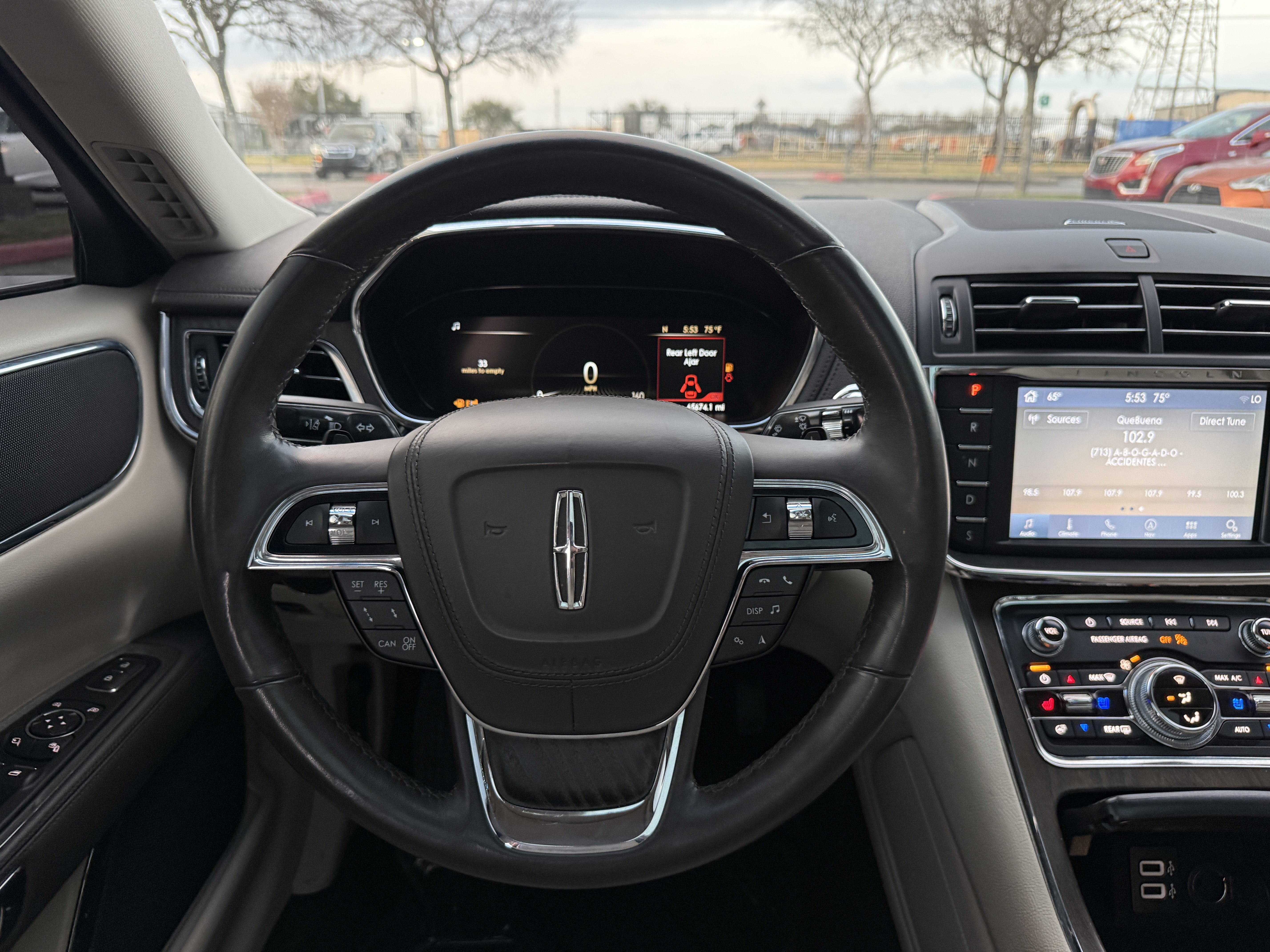 Used 2019 Lincoln Continental Select w/ Continental Climate Package image 18