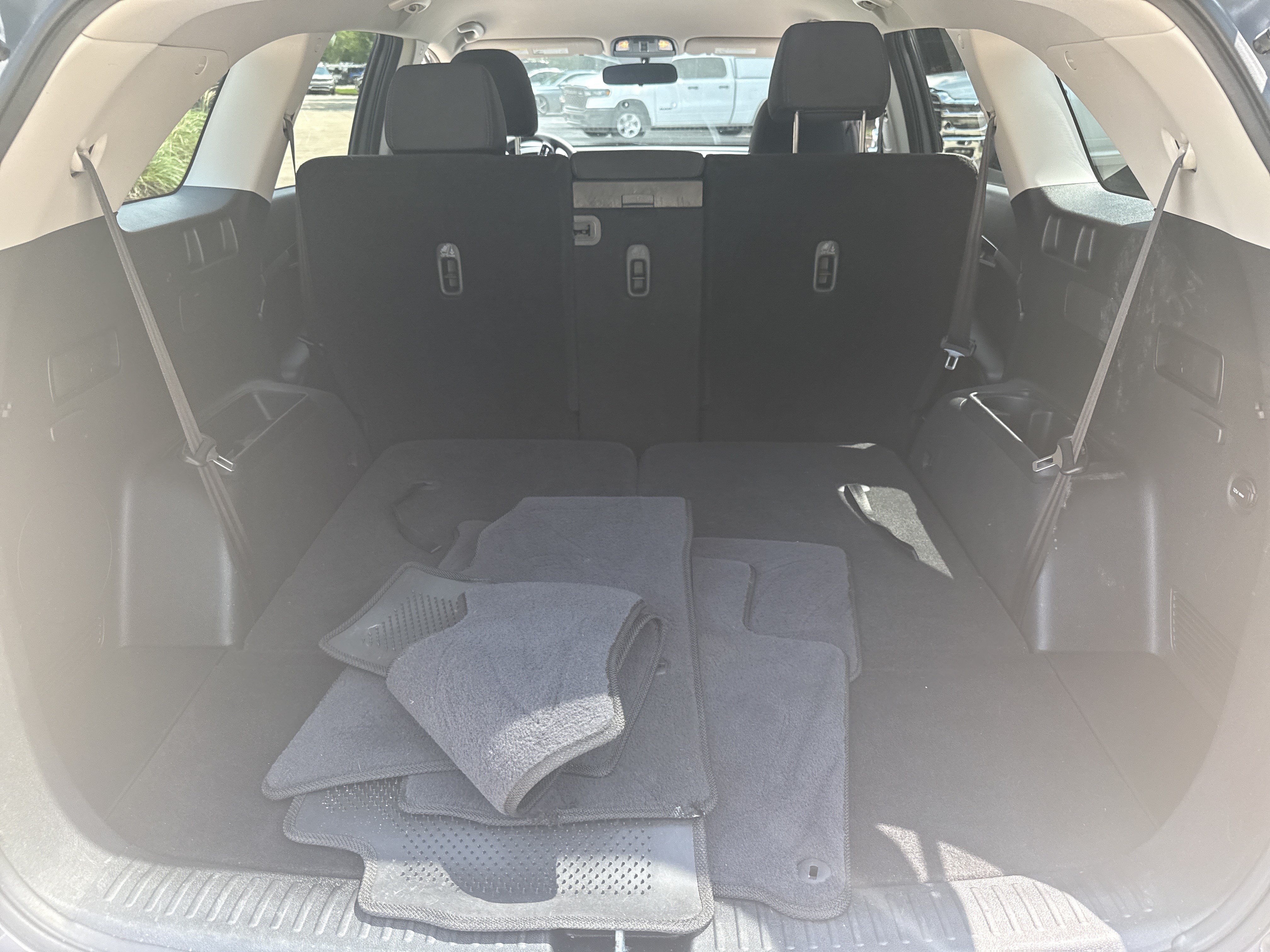 Used 2020 Kia Sorento LX FWD image 18
