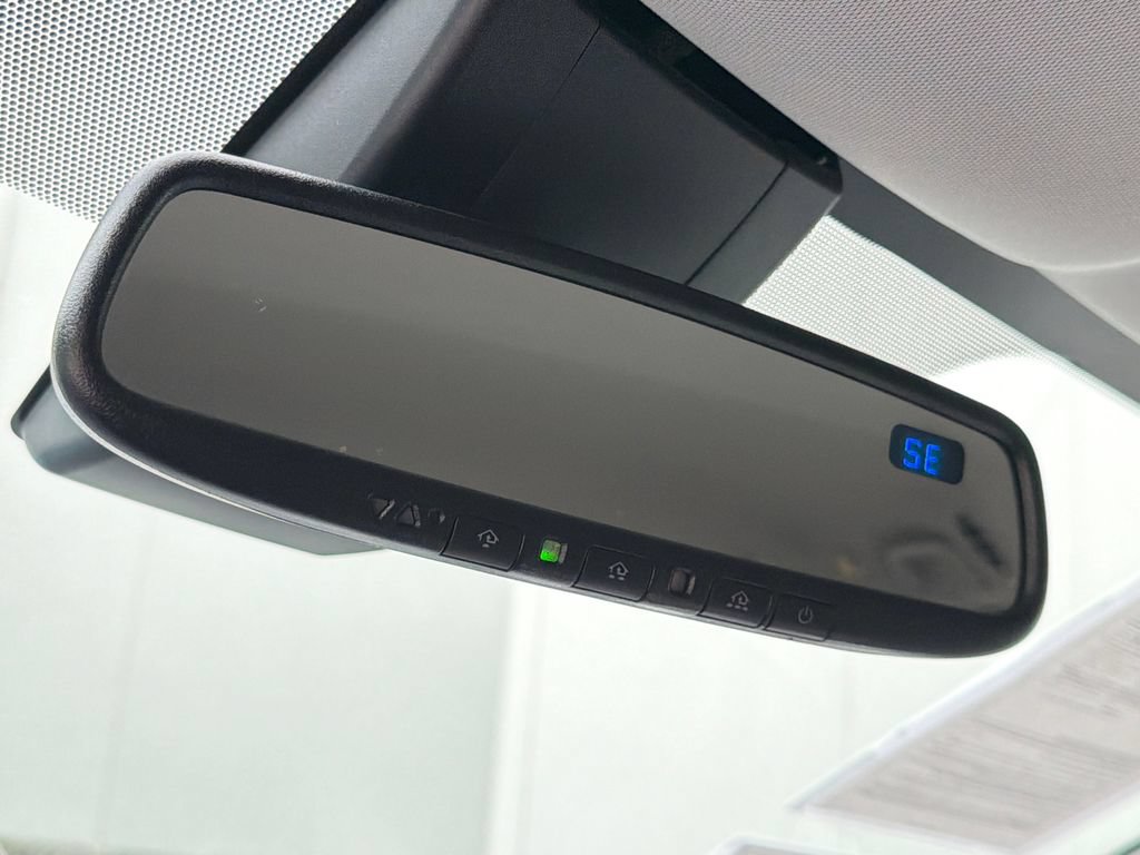 Used 2020 Toyota Sienna LE FWD image 33