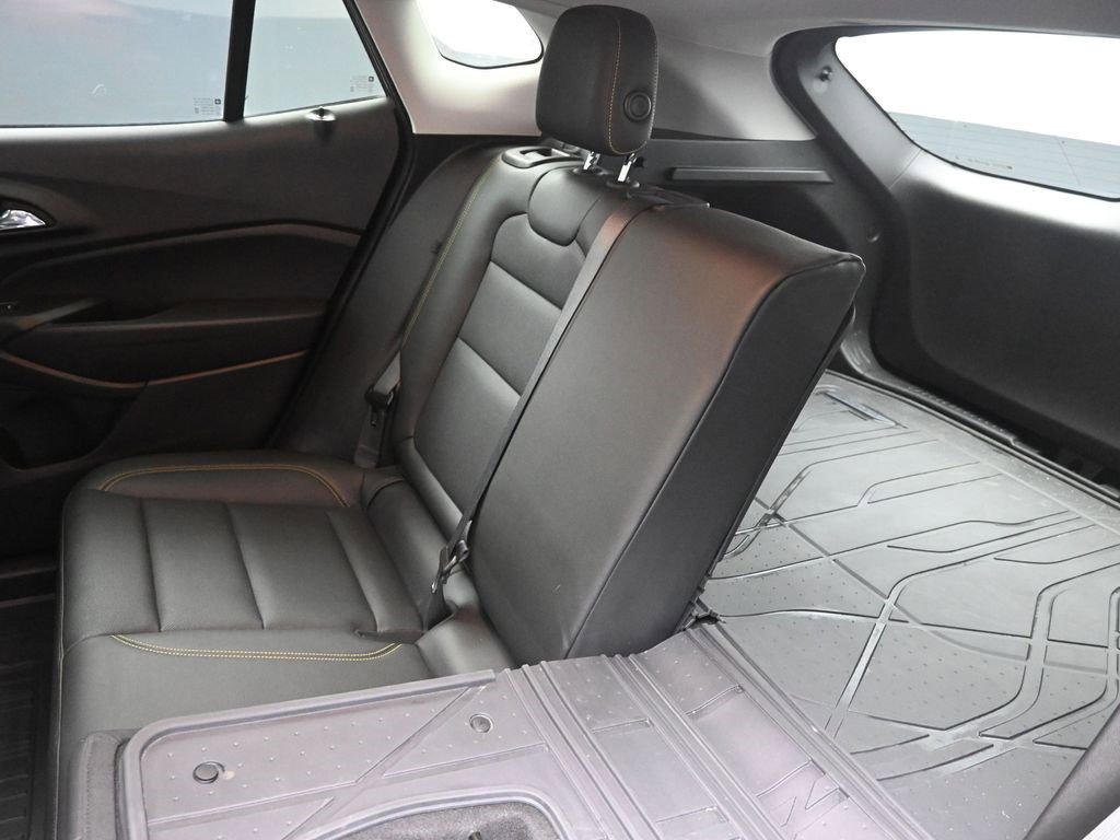 Used 2024 Chevrolet Trax ACTIV w/ Sunroof Package image 22