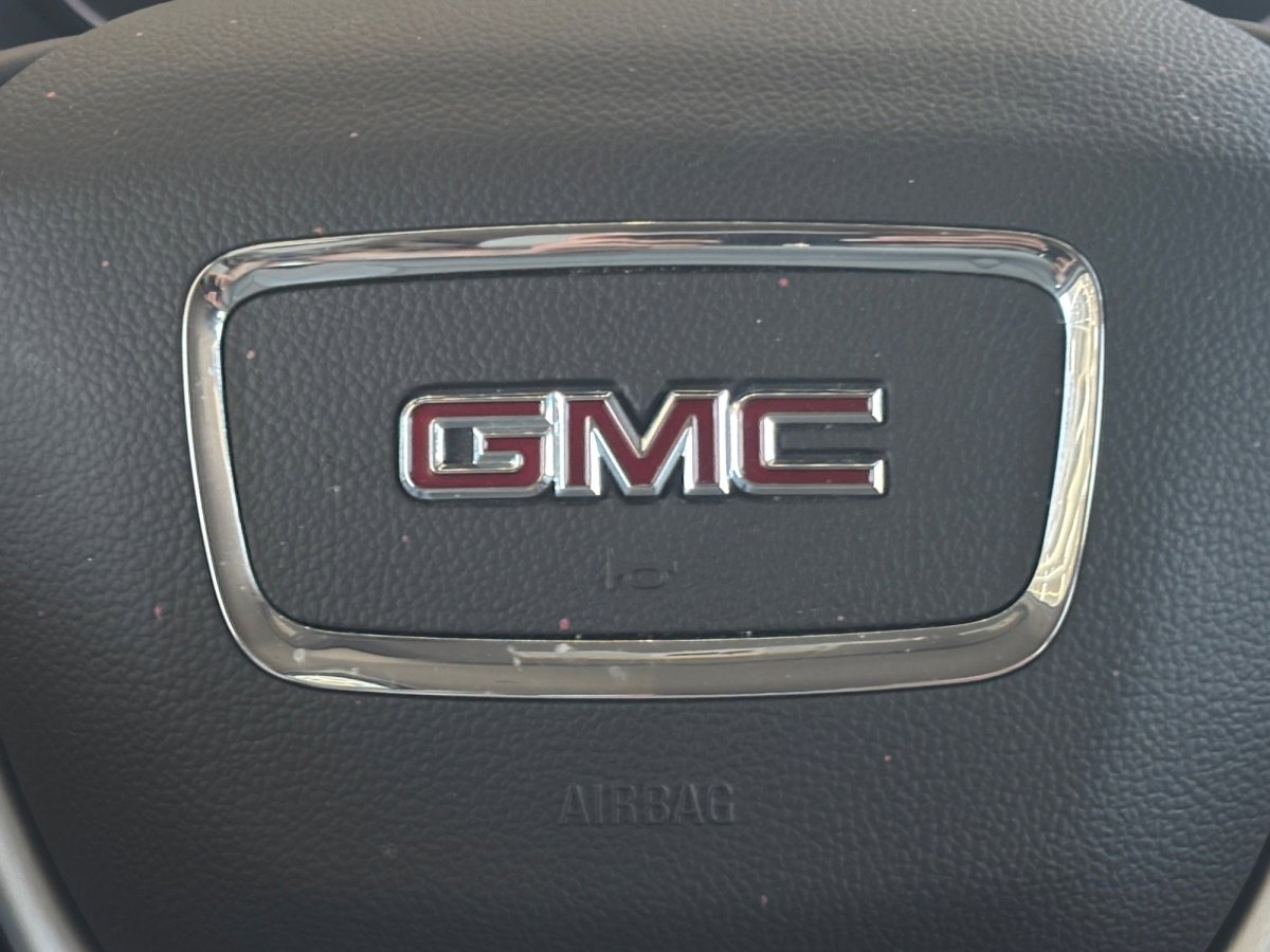 Used 2022 GMC Acadia SLT w/ Preferred Package image 12