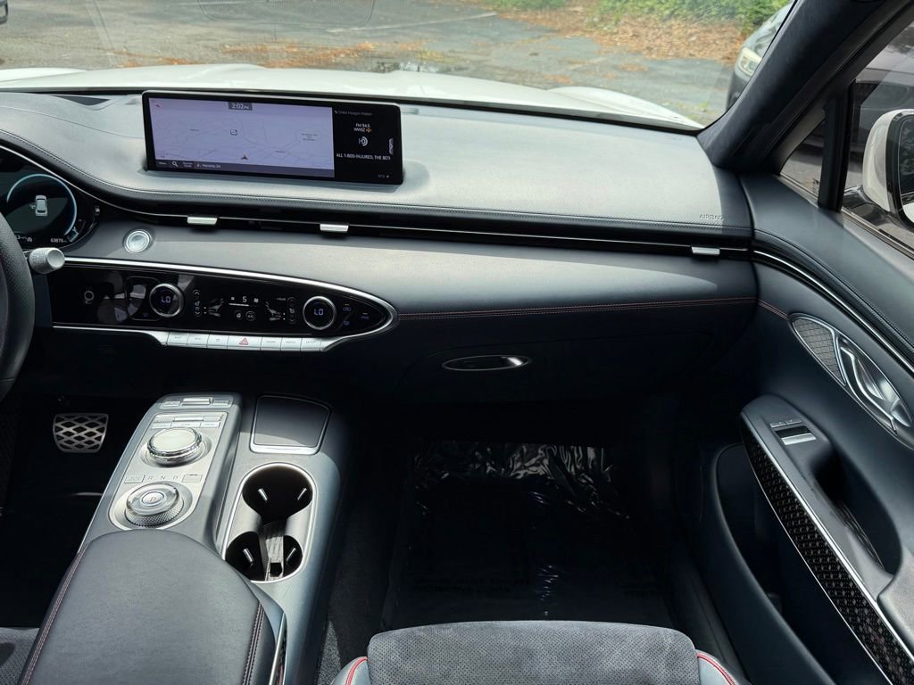 Used 2022 Genesis GV70 3.5T Sport w/ Sport Prestige Package AWD/4WD image 29
