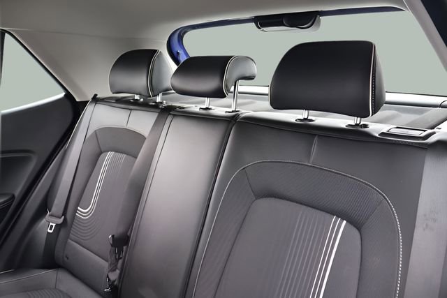 Used 2023 Hyundai Venue Limited w/ Cargo Package FWD image 13