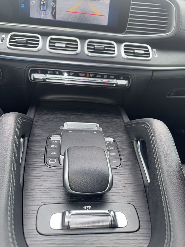 Used 2025 Mercedes-Benz GLS 450 4MATIC image 14