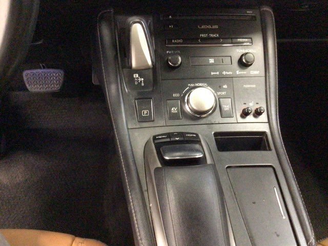 Used 2014 Lexus CT 200h FWD image 22