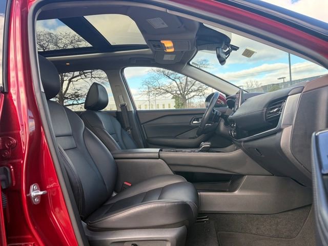 Used 2023 Nissan Rogue SL image 14