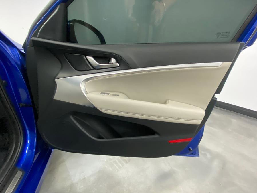 Used 2019 Genesis G70 2.0T Advanced image 43