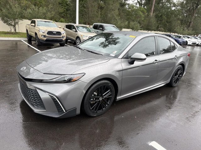 Certified 2025 Toyota Camry SE FWD image 5