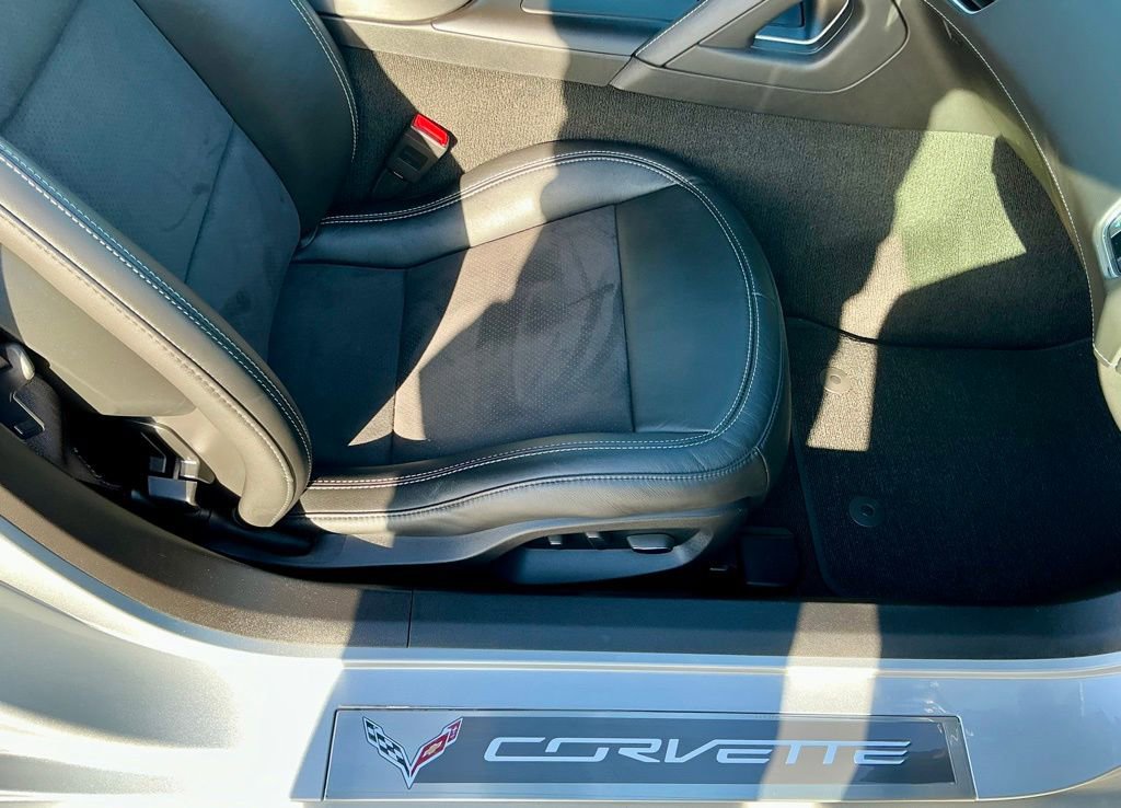 Used 2014 Chevrolet Corvette Base w/ 3LT Preferred Equipment Group image 27