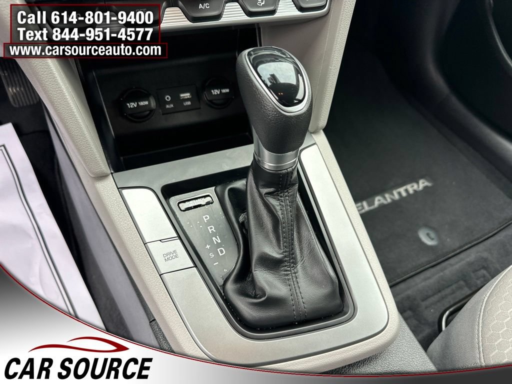 Used 2020 Hyundai Elantra SE FWD image 17