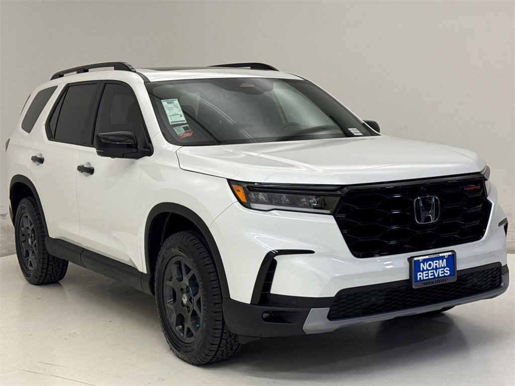 New 2025 Honda Pilot TrailSport image 4