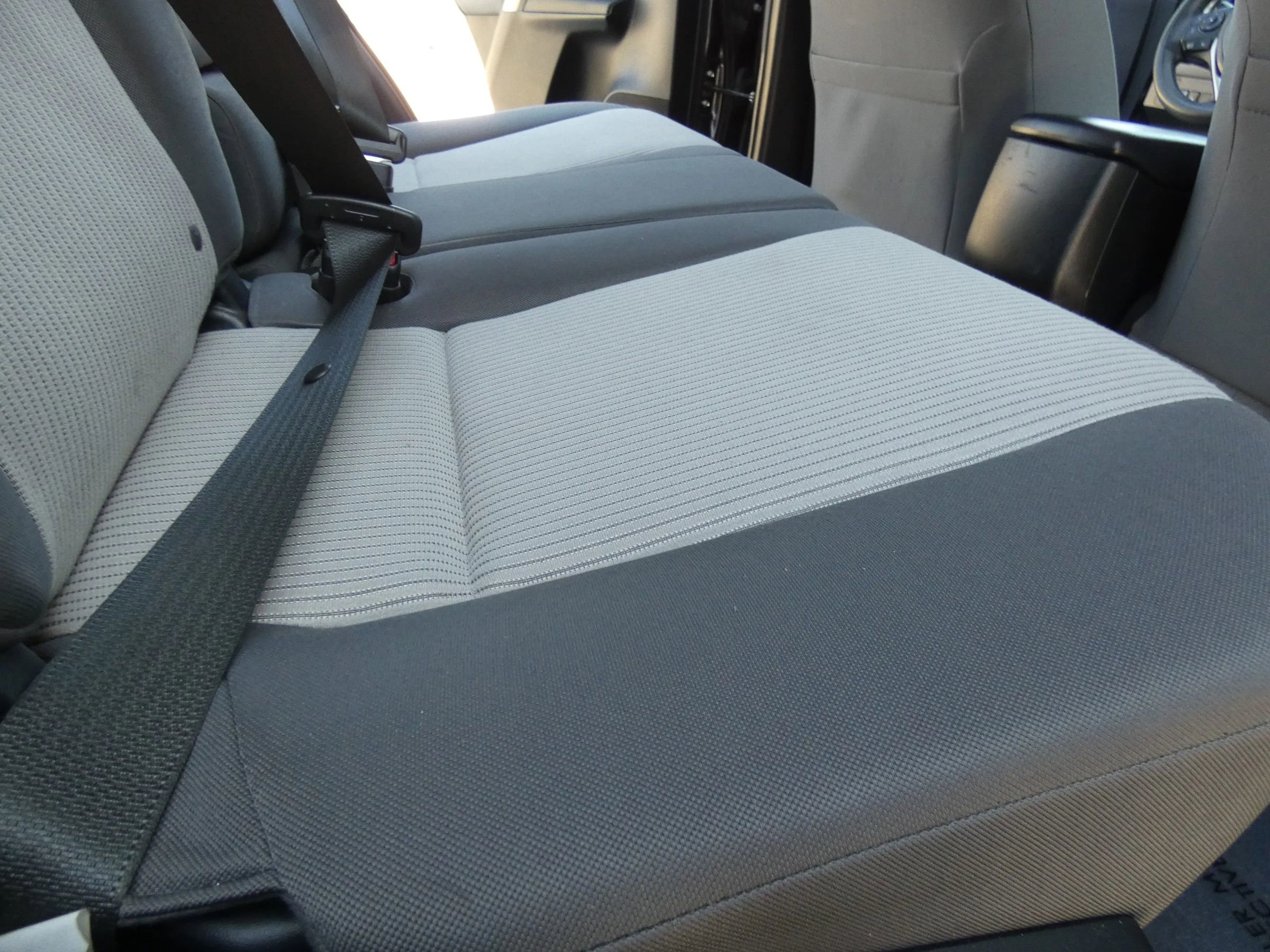 Used 2015 Toyota RAV4 LE image 35