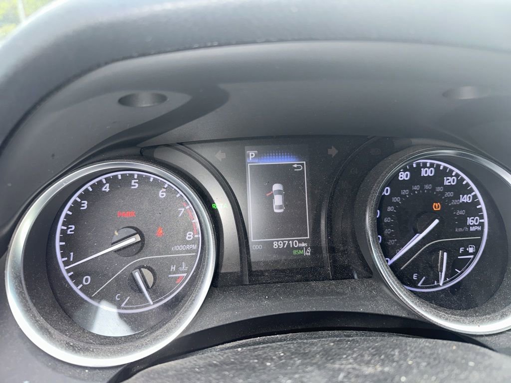 Used 2018 Toyota Camry LE w/ Convenience Package image 5