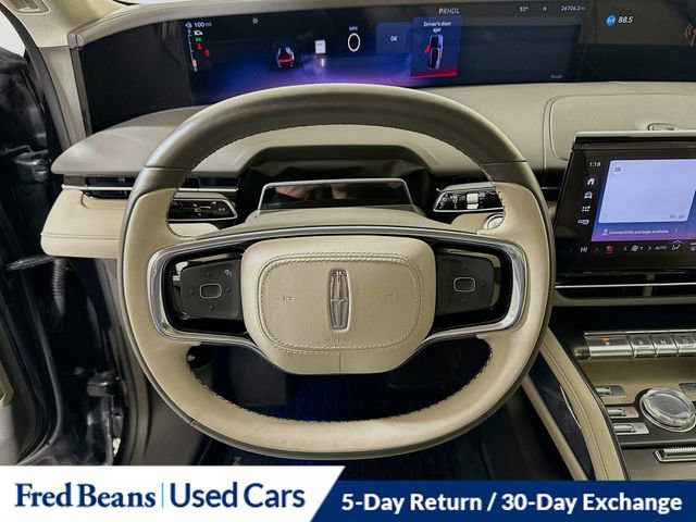 Used 2024 Lincoln Nautilus Reserve w/ Equipment Group 202A AWD/4WD image 16
