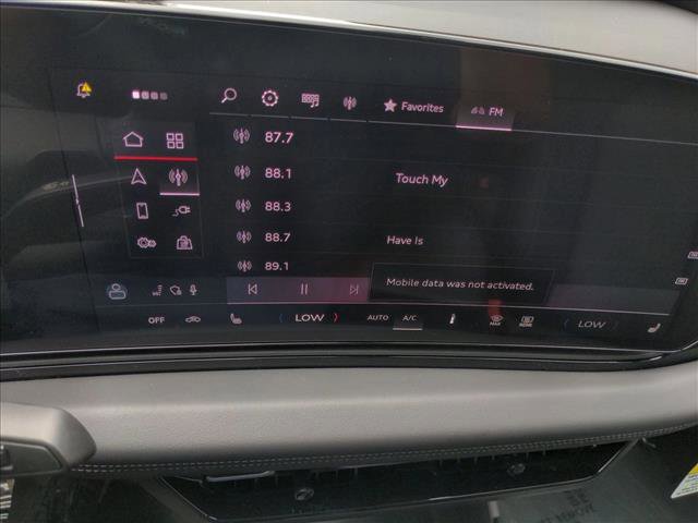 Used 2025 Audi A6 e-tron Premium Plus w/ Premium Plus image 12